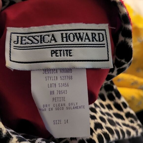 Jessica Howard Ladies Red Petite Ribbed Zip Up Jacket with Animal Print Collar - - Picture 4 of 8